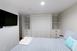 Iron/ironing board, travel crib, WiFi, bed sheets