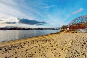Beach nearby - Inviting home + apartment near beach with furnished deck, yard, & grill (Bourne)