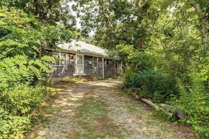 Exterior - Cozy, Quiet, Secluded - within Short Walk of the Beach (Dennis)