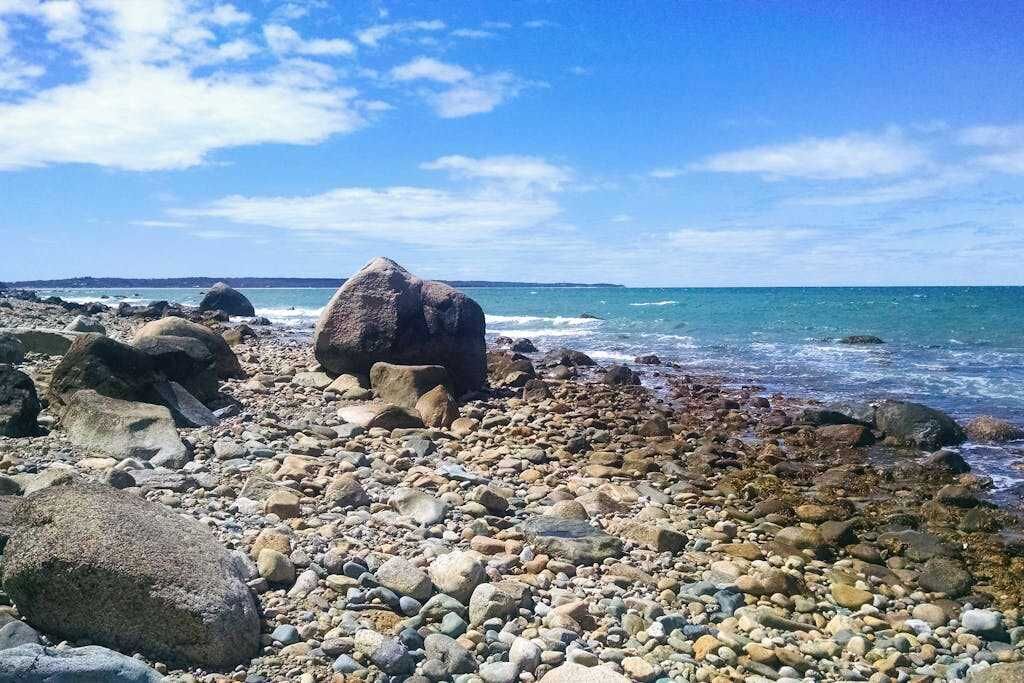 Nær stranden
