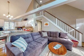 TV, offices - Pristine, family-friendly home w/ a large yard, free WiFi, private washer/dryer (Eastham)