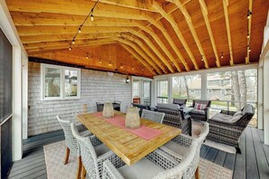 Dining - Pristine, family-friendly home w/ a large yard, free WiFi, private washer/dryer (Eastham)