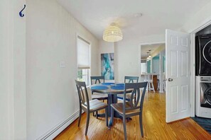 Dining - Home near beach & tennis/basketball court with firepit, grill, & patio (Chatham)