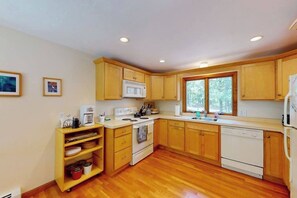 Fridge, microwave, oven, stovetop - Airy home with AC, W/D, deck, & bikes- close to Nauset Light Beach & trails (Eastham)