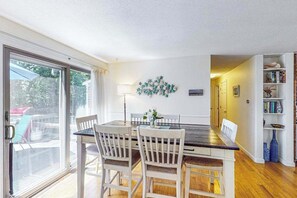 Dining - Dog-friendly home with enclosed yard & firepit - near Rail Trail & beaches (Eastham)