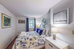 WiFi, bed sheets - Dog-friendly home with enclosed yard & firepit - near Rail Trail & beaches (Eastham)
