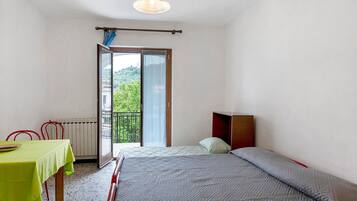 1 dormitorio y ropa de cama