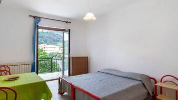 1 dormitorio y ropa de cama