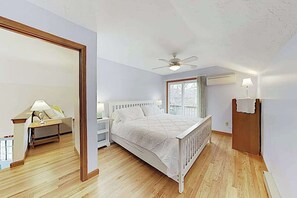 Bügeleisen/Bügelbrett, Reisekinderbett, WLAN, Bettwäsche