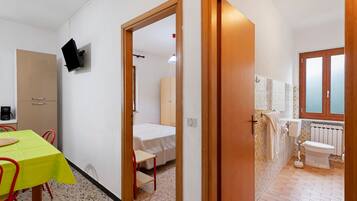 1 dormitorio y ropa de cama
