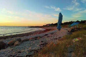 Beach nearby - Our House in West Falmouth | House in Falmouth with private beach access (Falmouth)