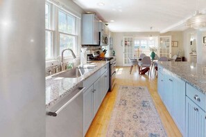 Fridge, microwave, oven, stovetop - Inviting condo near famed beaches/trails with screened porch & washer/dryer (Provincetown)