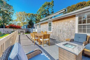 Outdoor dining - Charming home with private pool, deeded bay access, firepit, & W/D (South Dennis)