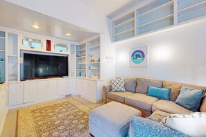 TV, stereo, offices