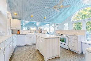 Fridge, microwave, oven, stovetop - Enchanting waterfront home with two decks, grill, kayaks, board games, W/D, & AC (Orleans)