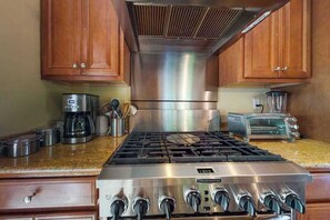 Fridge, microwave, oven, stovetop - Coastal home with outdoor shower, grill, fireplace, central AC, & W/D (Oak Bluffs)