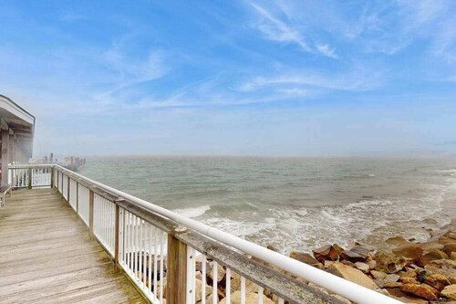 Spacious colonial home close to town with AC, porches, & W/D
