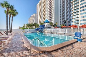Pool - Cozy 1-bedroom apartment with AC in peaceful Daytona Beach reg (Daytona Beach)