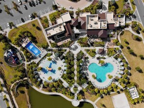 Exterior - Brand new pool /spa summer kitchen near clubhouse (Kissimmee)