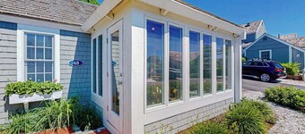 Charming Seaside Cottage Central to the Beach and New Seabury Resort Community
