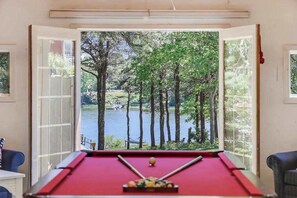 Spielezimmer