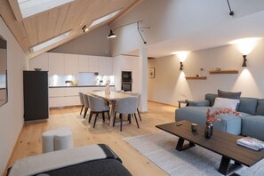 TV - Duplex | Very Spacious | Modern | Mont Blanc View (Chamonix-Mont-Blanc)