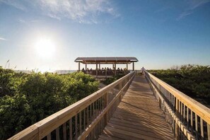 Property grounds - Relaxing fairway escape with resort pools, club access, & steps to Arbor Pool (Brewster)