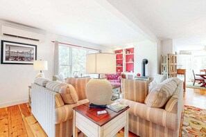 TV, fireplace, DVD player, offices - Central 2nd-floor apartment with propane stove, grill, W/D, & great location (Vineyard Haven)