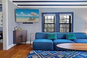 TV, offices - Gorgeously redesigned 1830 home in the heart of town - walk everywhere (Provincetown)