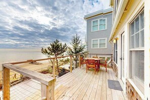Outdoor dining - Renovated beachfront condo on Cape Cod Bay with deck & gorgeous views (Provincetown)