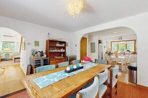 Dining - Serene private home w/ large deck & yard on conservation land (Oak Bluffs)