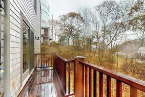 Property grounds - NEW Town Hill Haven for Romantic Coastal Escape, Walking Distance To Commercial (Provincetown)