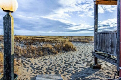 Cape Cod condo with covered deck & access to private beach