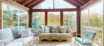 Cozy home close to the beach with deck, porch, W/D, & foosball table