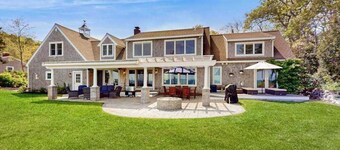Oceanfront charmer with deck, pergola, grill, full kitchen, telescope, & W/D