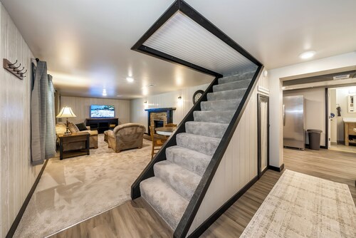 Pacific Place Apartment | Private 1 Bedroom with Kitchen and Laundry