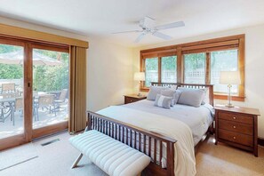 Desk, WiFi, bed sheets - Mews Village Villa | House in Mashpee | Pool | Gas Grill (Mashpee)