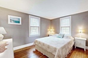 WiFi, bed sheets - Renovated, river view home with yard games - walk to town dock & beach (West Dennis)