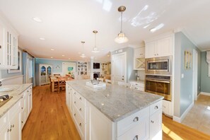 Fridge, microwave, oven, stovetop - Gorgeously rebuilt Cape Cod estate with lovely grounds, walk to private beach (West Yarmouth)