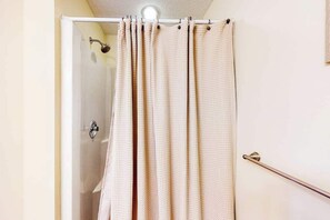 Shower, hair dryer, towels - Sunny, Family-Friendly Home w/ Fast WiFi - Adjacent to Cape Cod Rail Trail (West Yarmouth)