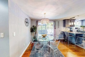 Dining - Dog-friendly home with grill, deck, full kitchen, & washer/dryer - close to golf (Yarmouth)