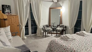 Iron/ironing board, WiFi, bed sheets - Anika's Home with Private Garden (Dorà)
