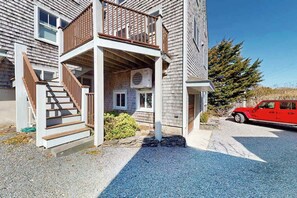 Exterior - Charming condo with parking, washer/dryer, AC, and deck (Provincetown)