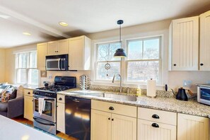 Fridge, microwave, oven, stovetop - Charming condo with parking, washer/dryer, AC, and deck (Provincetown)
