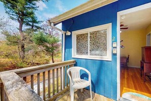 Terrace/patio - Second-floor home with Manomet Beach access, deck, firepit & outdoor space (Plymouth)