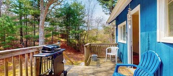 Second-floor home with Manomet Beach access, deck, firepit & outdoor space
