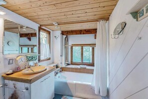 Shower, towels - Nana’s Treehouse | House with spacious deck, grills, outdoor shower & W/D (West Tisbury)