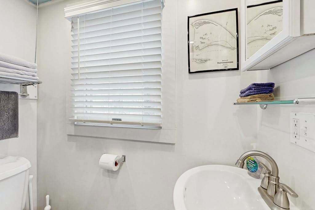 Shower, towels