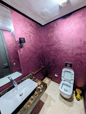 Bathroom - Sindibad Resort Luxury Suite Near Morocco Mall (Dar-el-Beida)