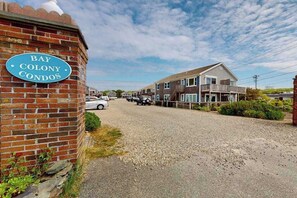Exterior - Cozy condo retreat with harbor views and perfect Provincetown location (Provincetown)